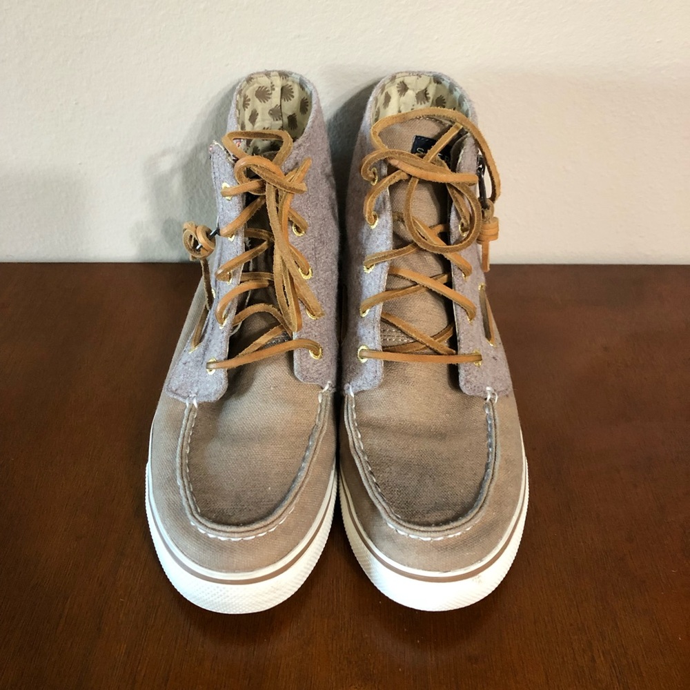 Sperry High Top Shoe